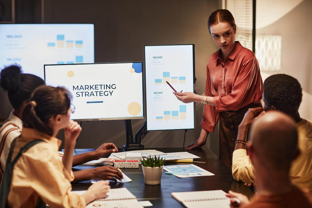 How to use the right marketing tools for your B2B strategy in 2025